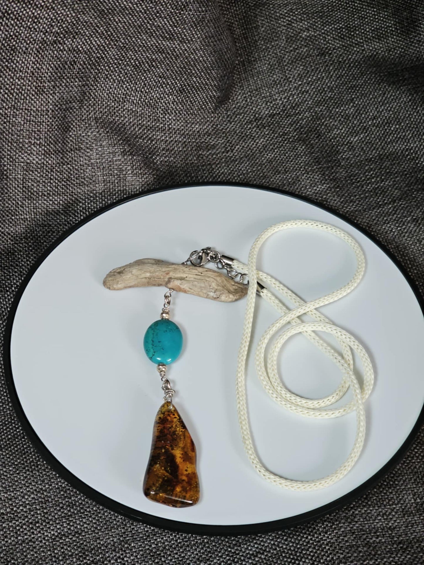 COD:TG0010 – Collana in ambra, turchese, legno di mare e argento 925