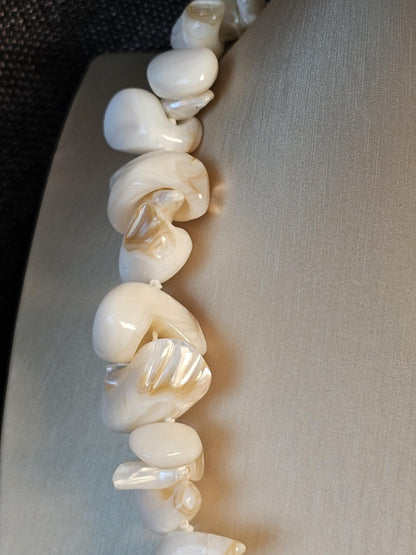 COD: TG0001- Collana – Conchiglia, Perle, Agata Grigia e Acciaio