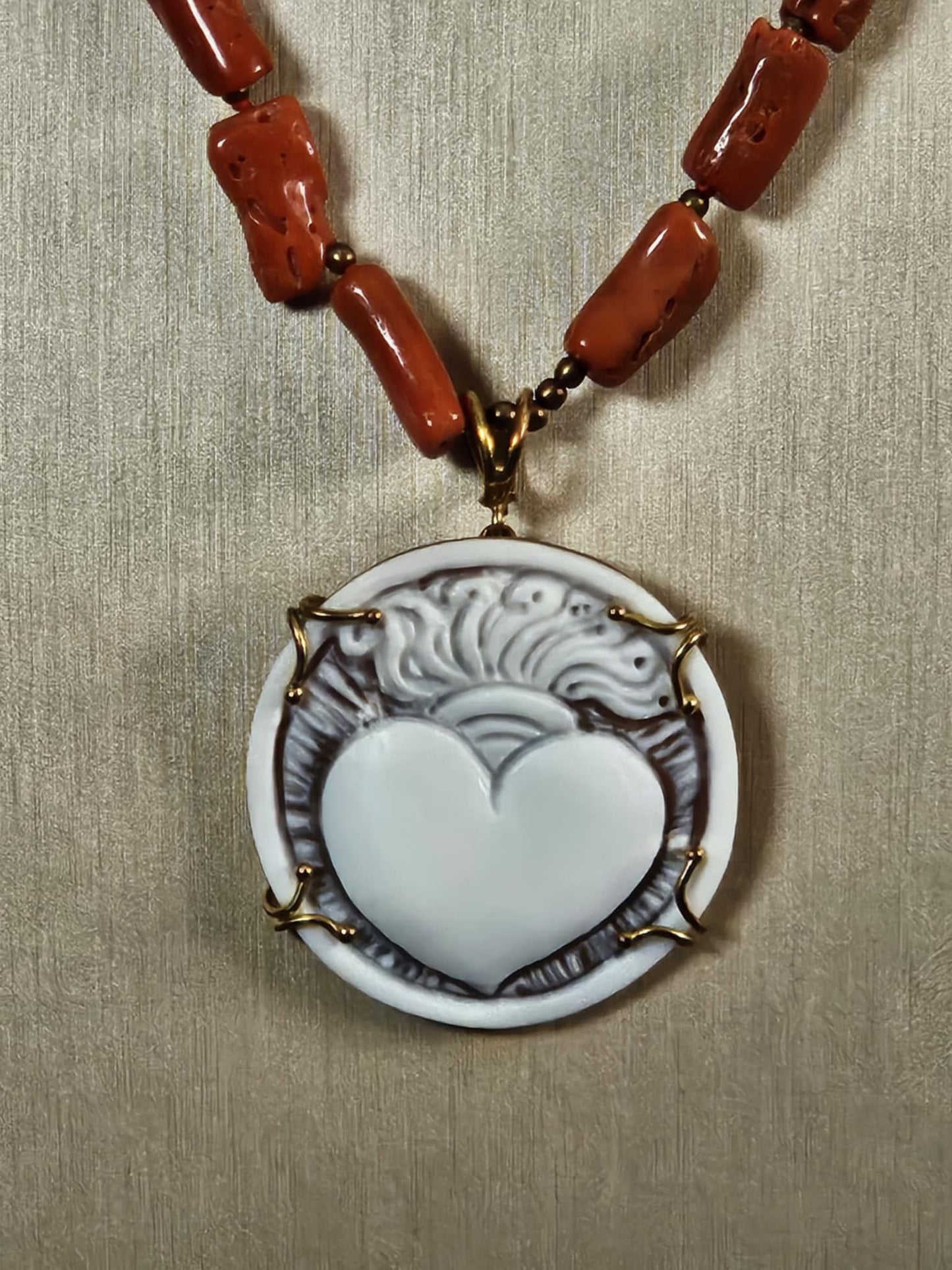 COD:TG0009 – Collana in corallo del Mediterraneo, cammeo e argento 925