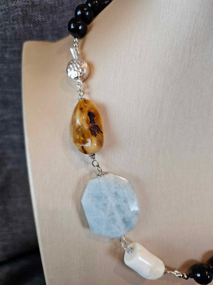 COD: TG0008- Collana – Agata nera, Acquamarina, Ambra, Osso e Argento 925