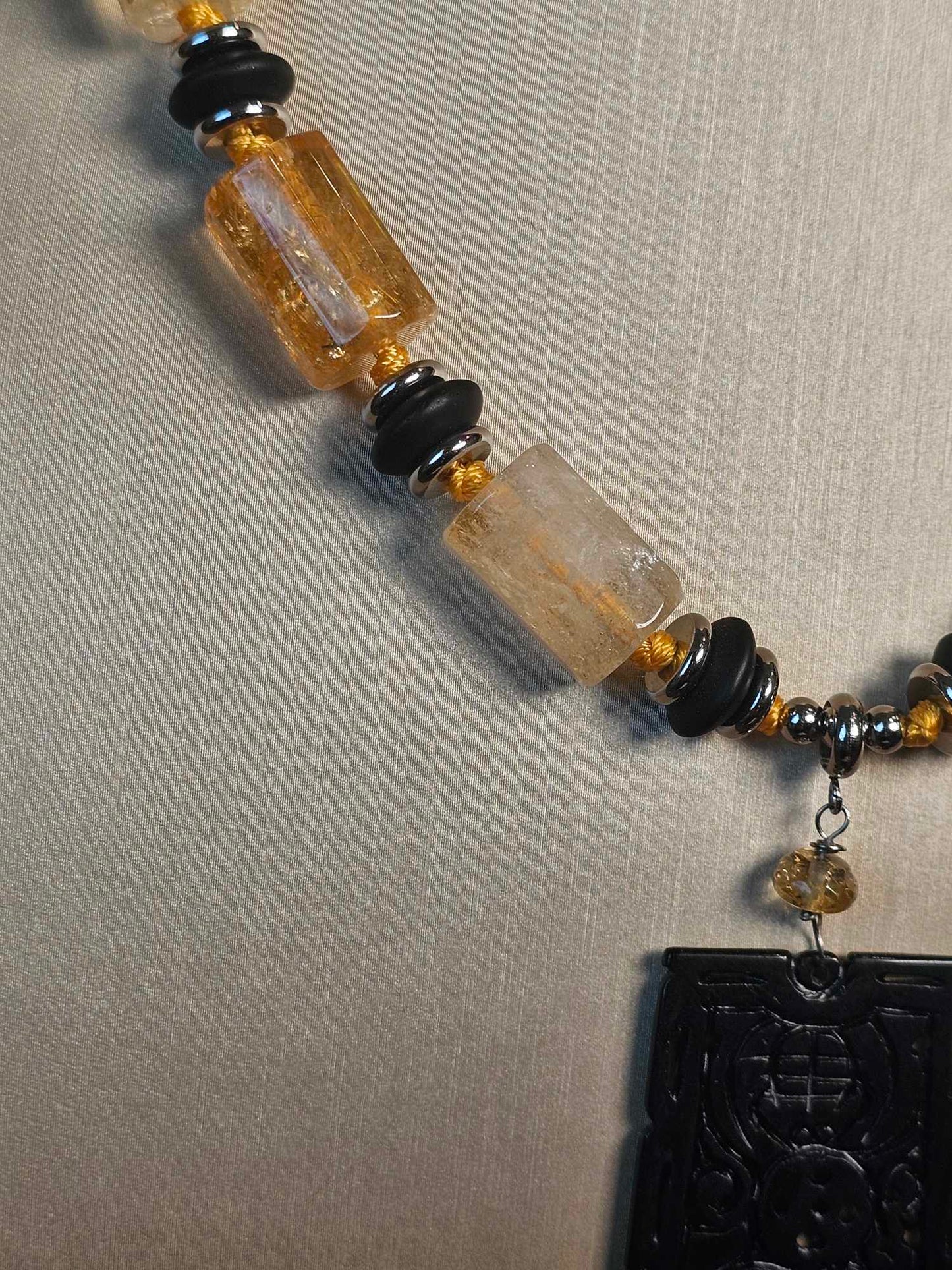 COD: TG0005- Collana – Quarzo Citrino, Agata Nera e Acciaio
