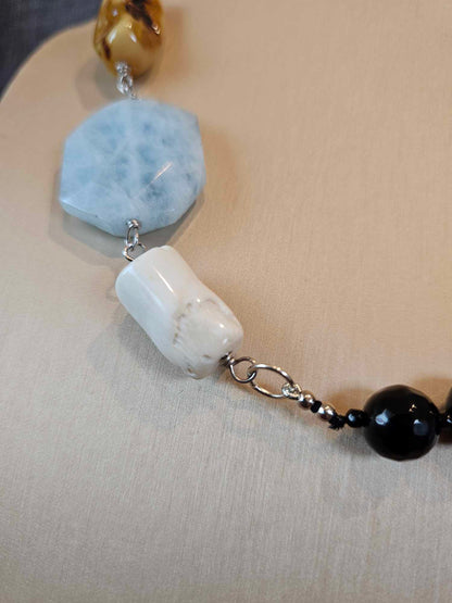 COD: TG0008- Collana – Agata nera, Acquamarina, Ambra, Osso e Argento 925