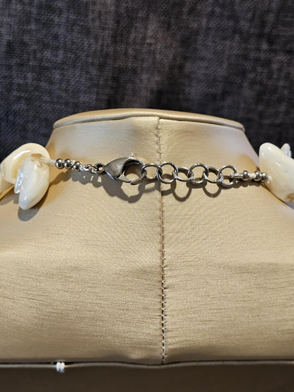 COD: TG0001- Collana – Conchiglia, Perle, Agata Grigia e Acciaio