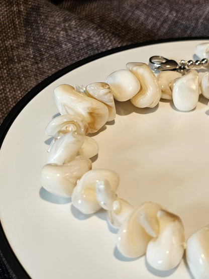 COD: TG0001- Collana – Conchiglia, Perle, Agata Grigia e Acciaio