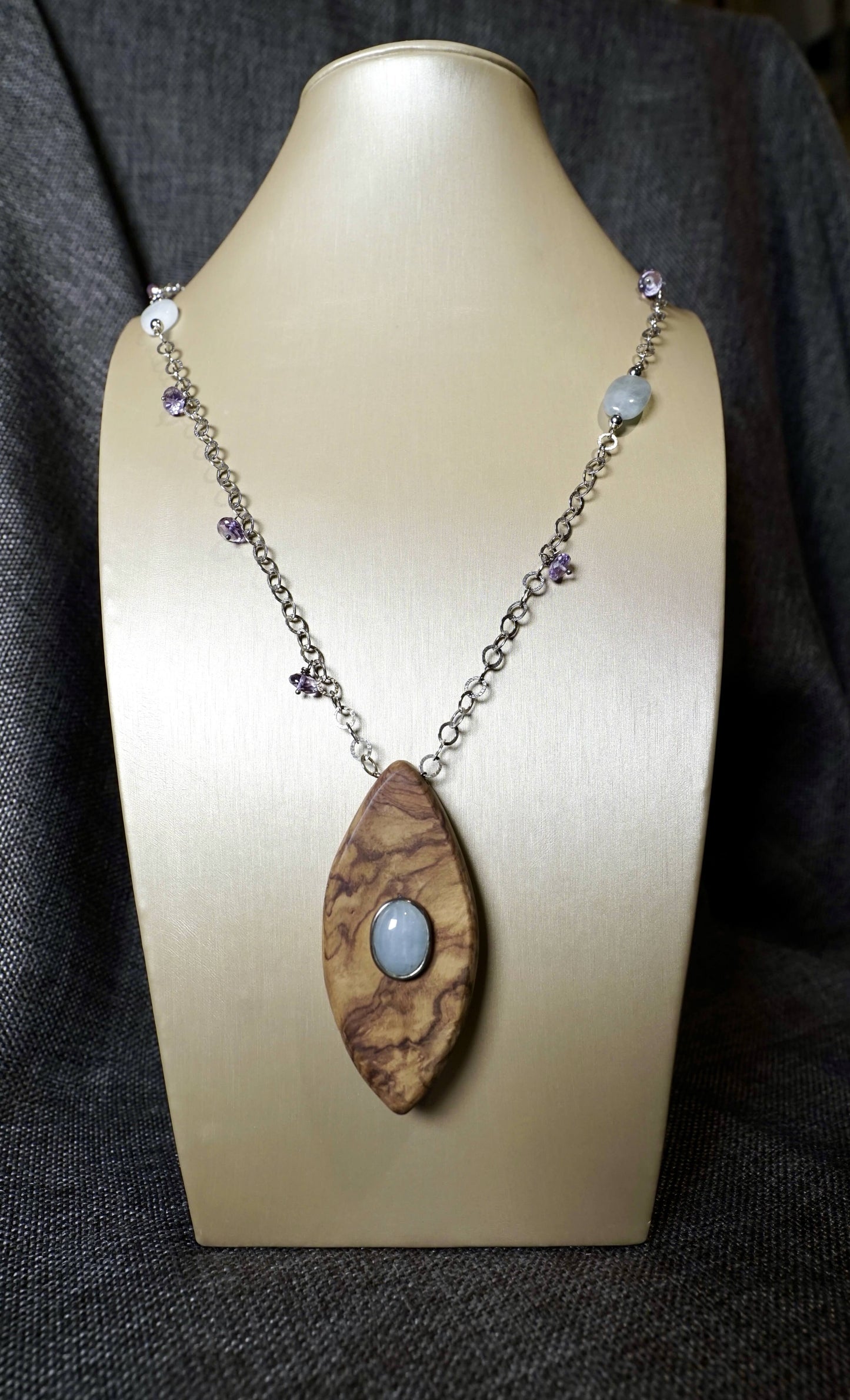 COD:TGU0008 – Collana- Argento 925, acquamarina, ametista, legno d’ulivo
