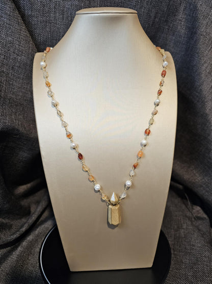 COD:TGP0001 – Collana lunga porta-essenze in agata, perle, pietra paesina e acciaio/ottone