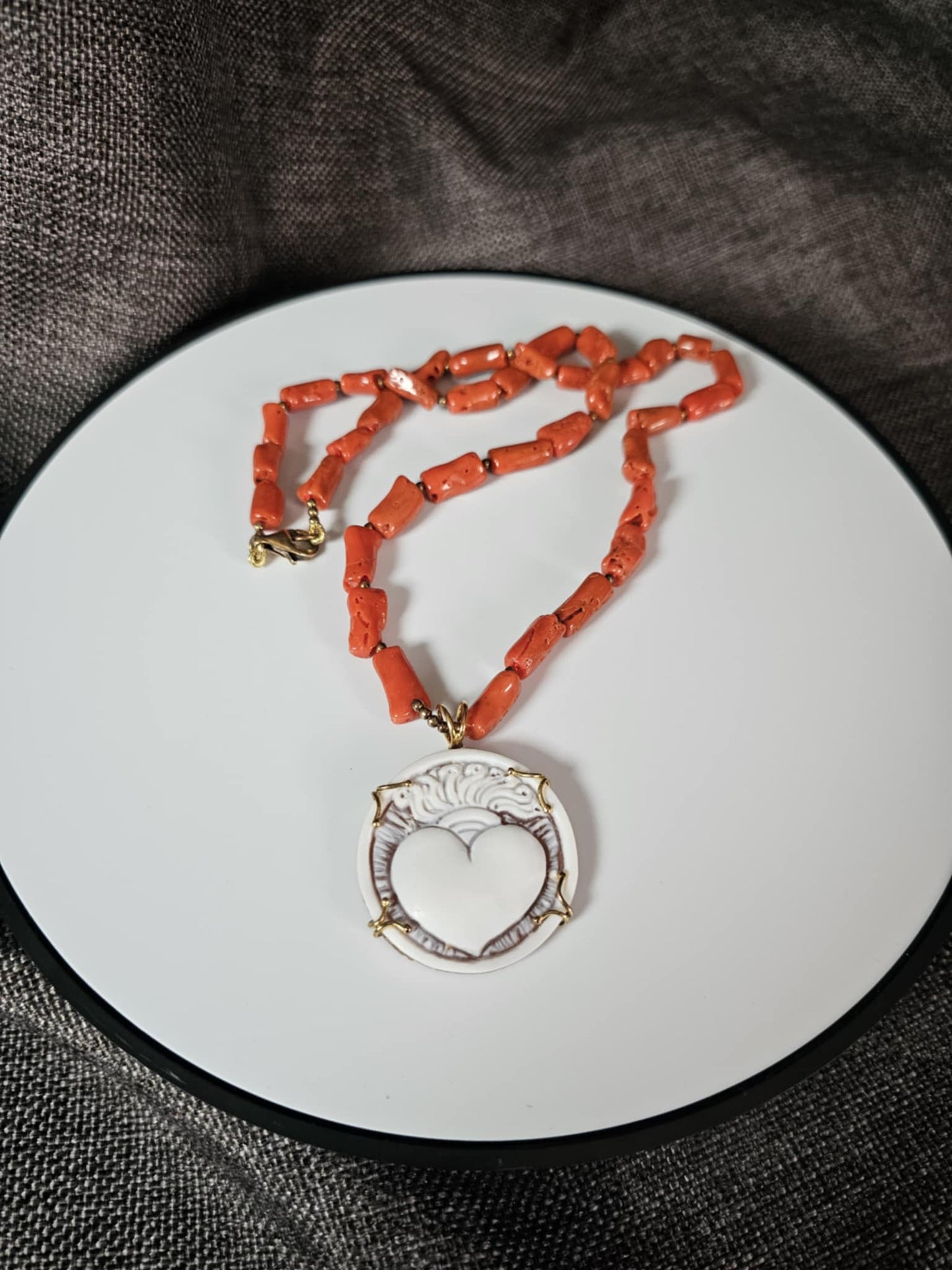 COD:TG0009 – Collana in corallo del Mediterraneo, cammeo e argento 925