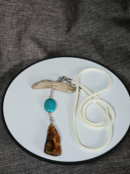COD:TG0010 – Collana in ambra, turchese, legno di mare e argento 925