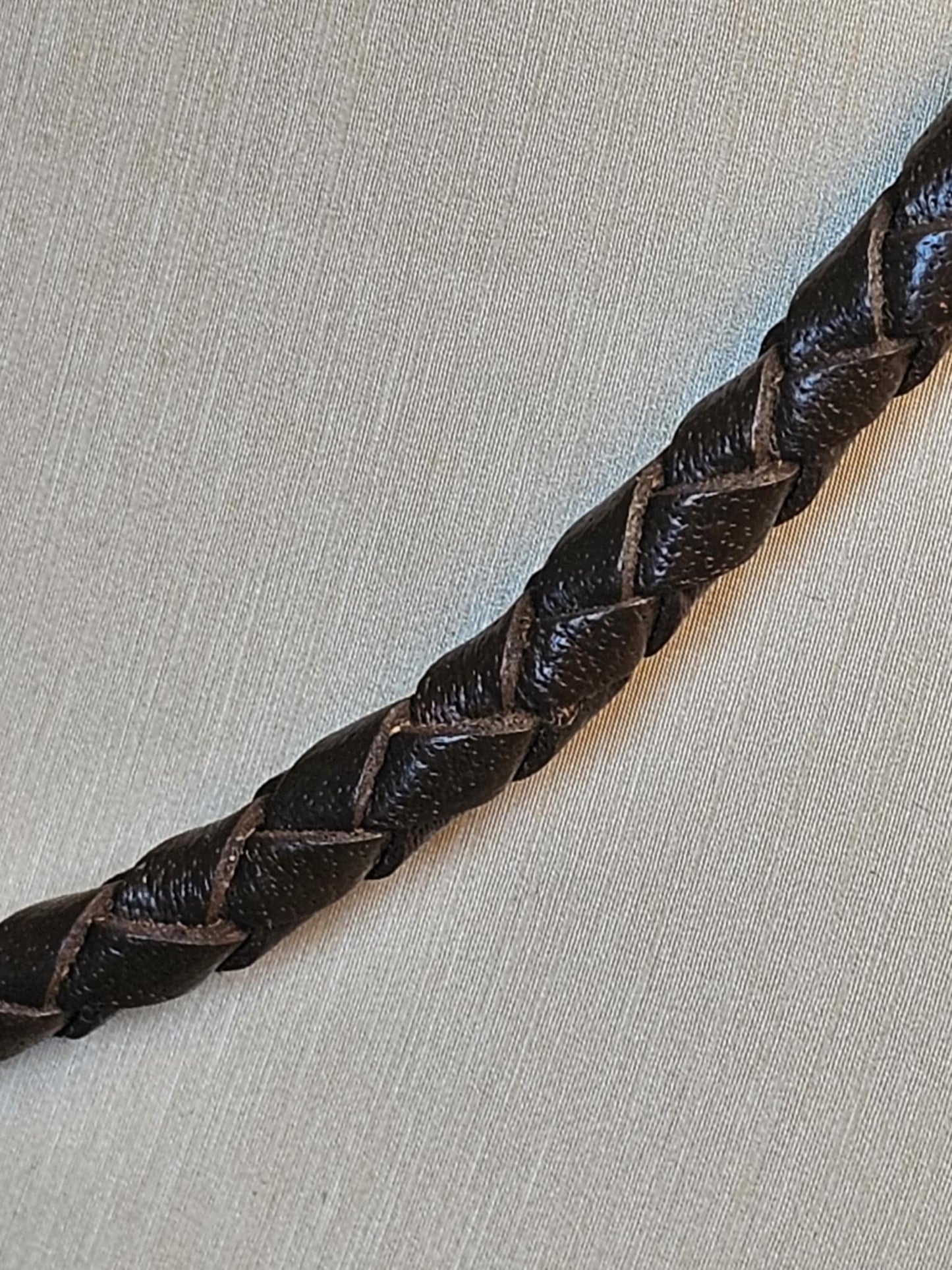 COD: TGU0002- Collana – Legno di Ulivo, Ambra, Cuoio e Argento 925