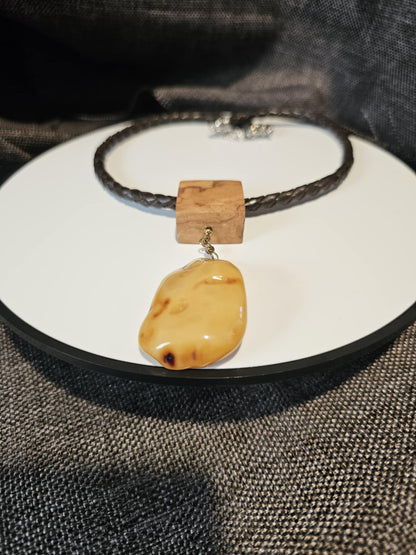 COD: TGU0002- Collana – Legno di Ulivo, Ambra, Cuoio e Argento 925