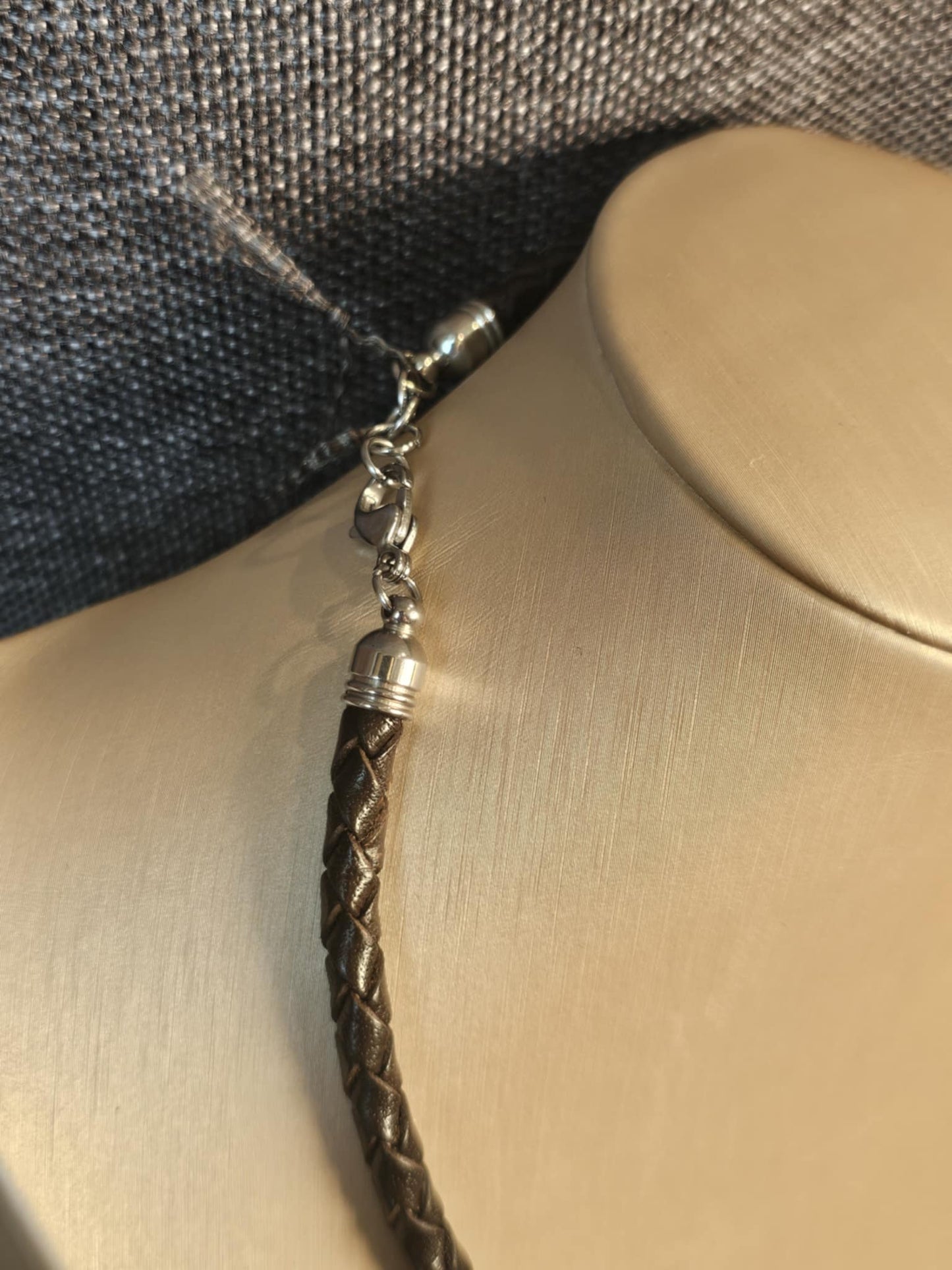 COD: TGU0002- Collana – Legno di Ulivo, Ambra, Cuoio e Argento 925