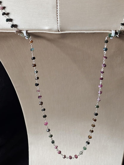 COD:TGP0005 – Collana lunga porta-essenze in legno di ulivo, tormaline e argento 925/ottone