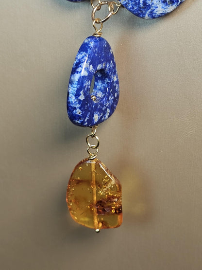 COD: TG0003- Collana – Lapislazzuli, Ambra e Acciaio Dorato