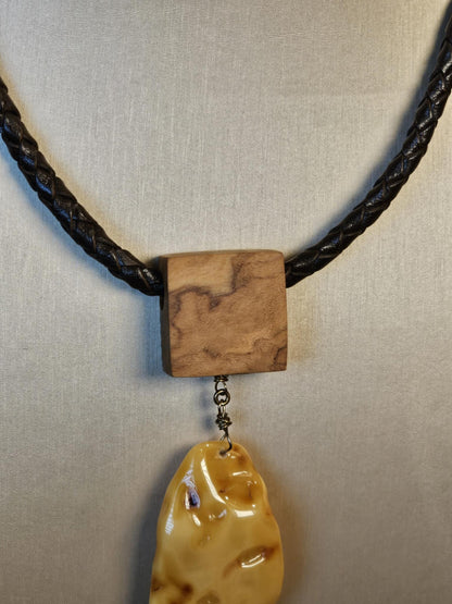 COD: TGU0002- Collana – Legno di Ulivo, Ambra, Cuoio e Argento 925