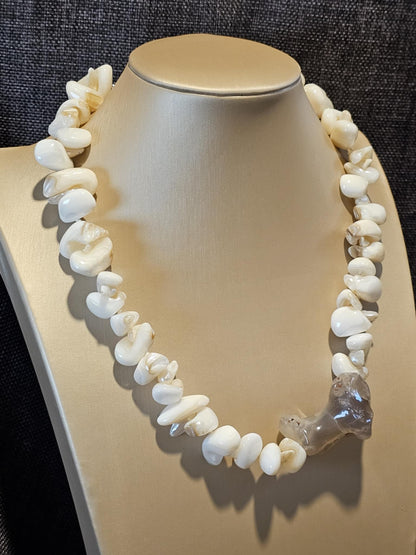 COD: TG0001- Collana – Conchiglia, Perle, Agata Grigia e Acciaio