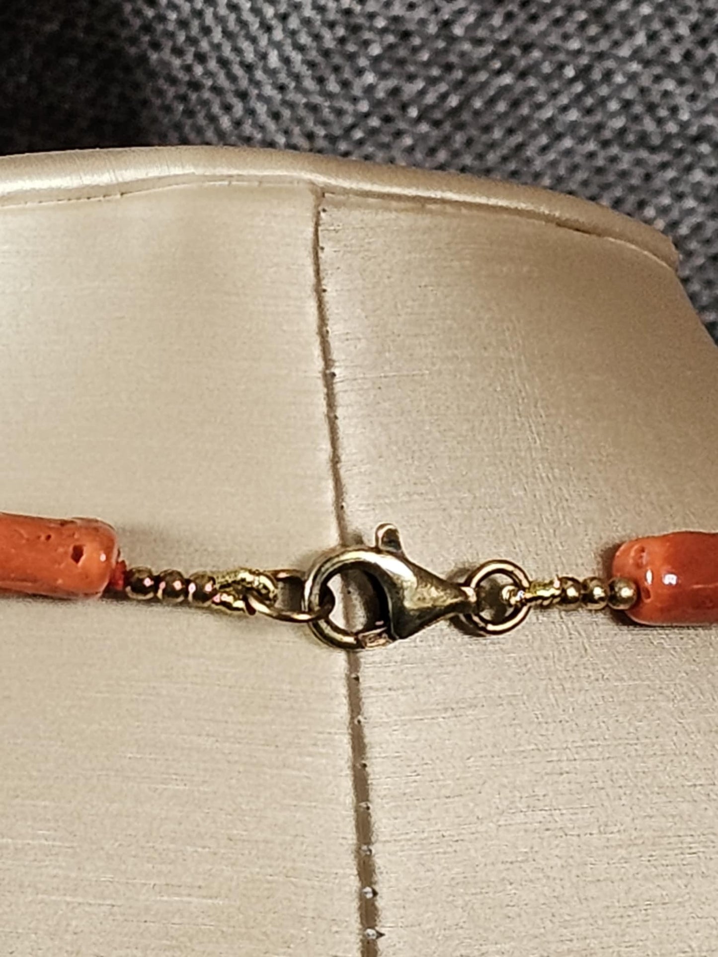 COD:TG0009 – Collana in corallo del Mediterraneo, cammeo e argento 925