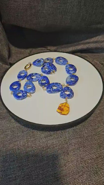 COD: TG0003- Collana – Lapislazzuli, Ambra e Acciaio Dorato