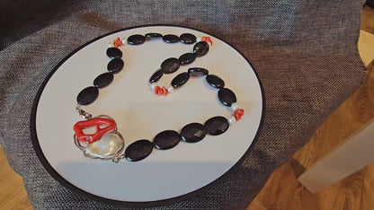 COD: TG0006- Collana – Agata nera, Corallo del Mediterraneo, Perla e Argento 925