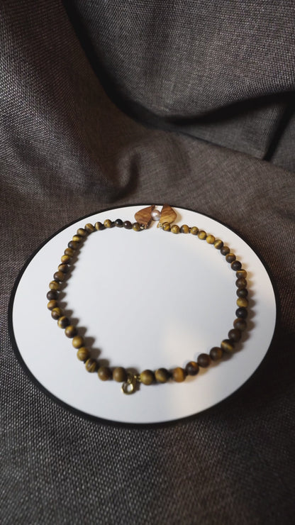 COD:TGU0003 – Collana Occhio di tigre opaco, legno d’ulivo pugliese, perla e argento 925